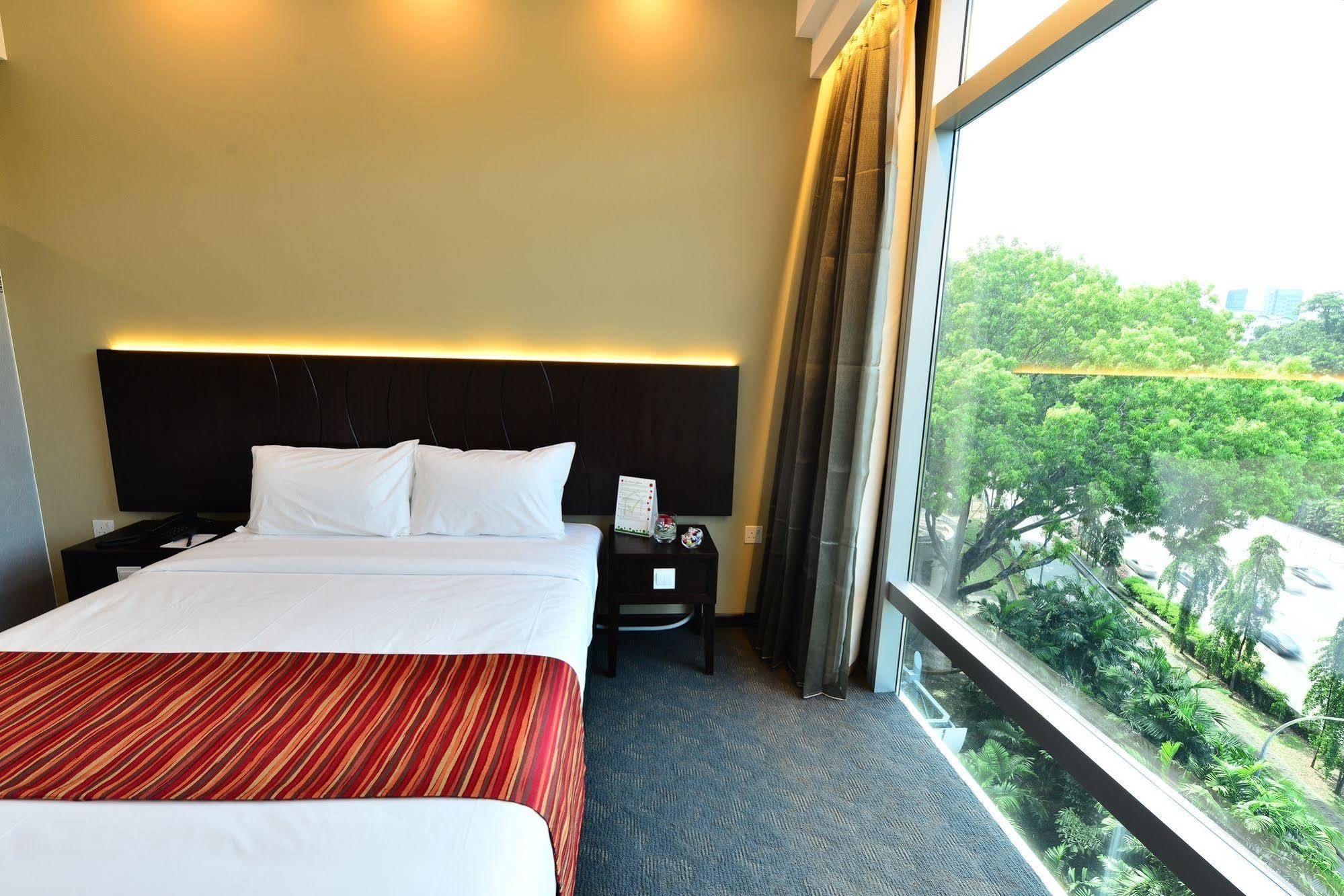 Hotel Chancellor@Orchard Singapura Luaran gambar